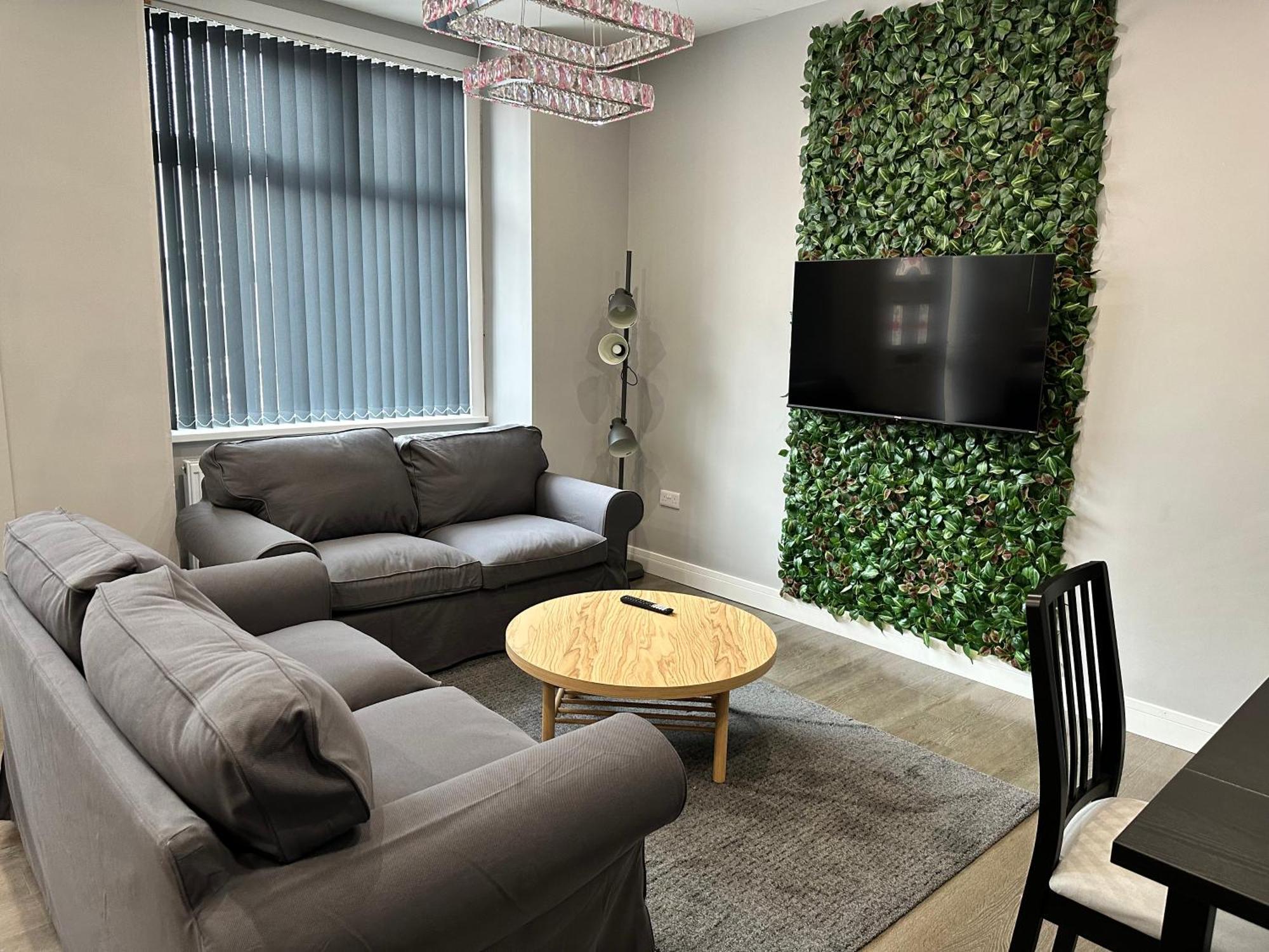 Bex 2 Bed * Leeds (West Yorkshire)